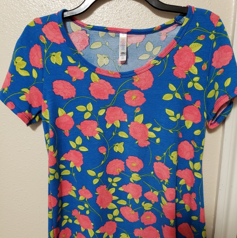 LuLaRoe floral t-shirt